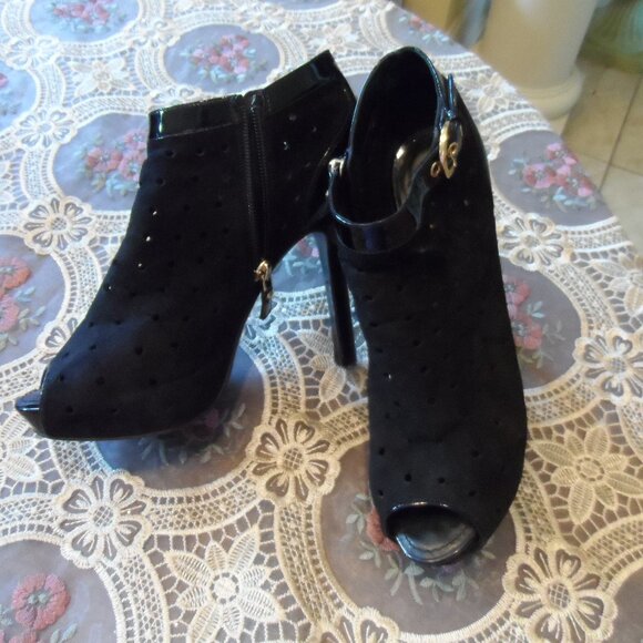 Louis Vuitton Black Perforated Suede-Pattent Leather "Gina" Ankle Boot Size 38.5 - Picture 1 of 16